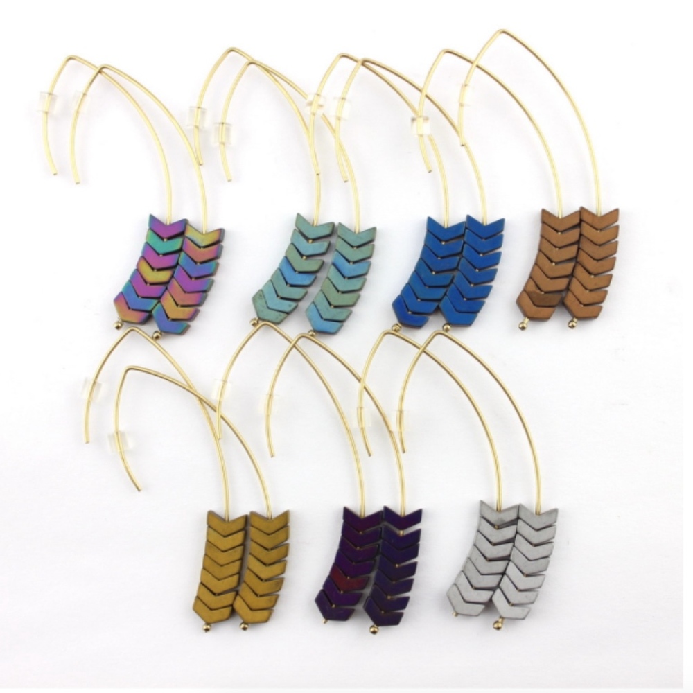 'Chevron Road' Natural Hematite Arrow Gold Earring